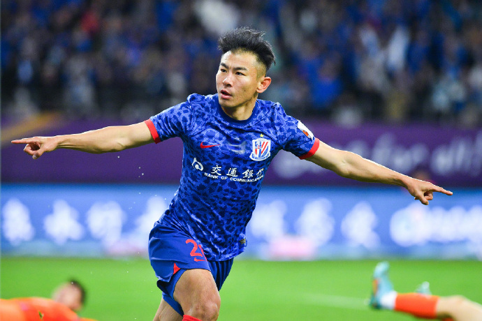 于汉超<a href='/bawuqi-news/bawuqi-tag/bawuqi-19102.html' style='color: blue;'>闪耀</a>亚冠赛场，<a href='/bawuqi-news/bawuqi-tag/bawuqi-17404.html' style='color: blue;'>一传一射</a>助申花战平中央海岸水手