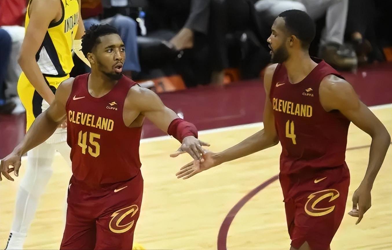 骑士高歌猛进，率先斩获20胜荣耀