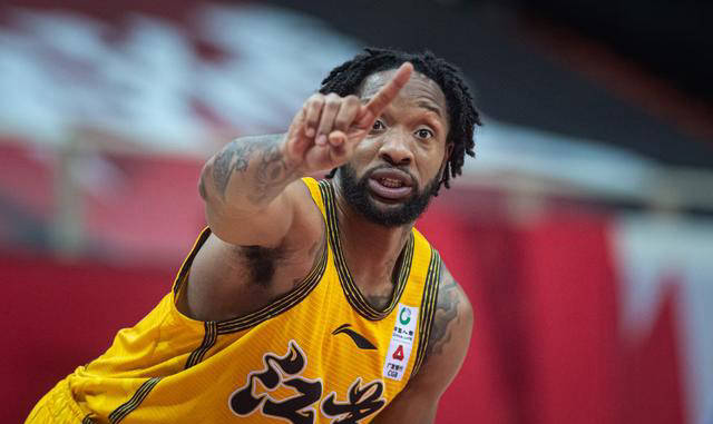 威尔斯狂轰50+11<a href='/ruidianchao-news/ruidianchao-tag/ruidianchao-17581.html' style='color: blue;'>三分</a>，辽宁复仇新疆头号功臣