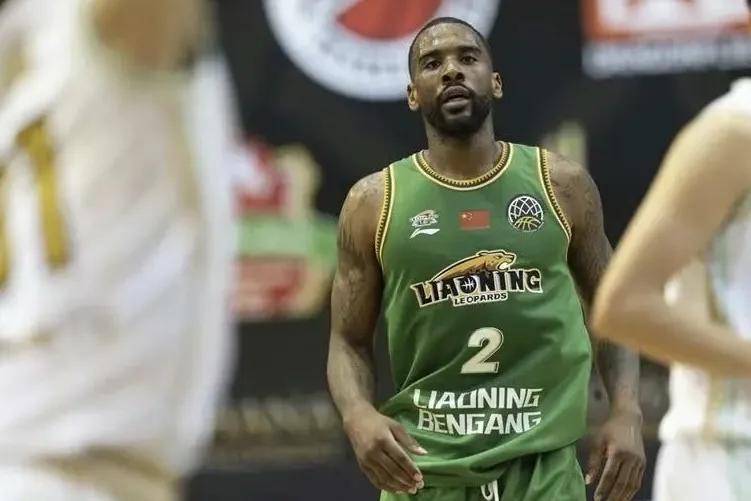 广东宏远男篮与外籍球员雷冯特-莱斯终止合同