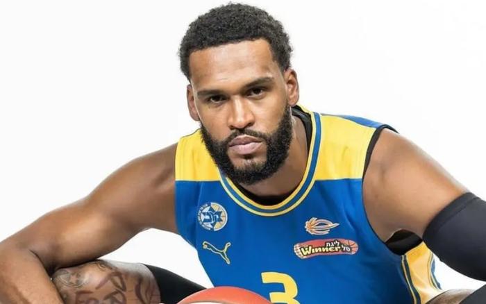 辽篮豪组四外援阵容，签约篮网旧将詹姆斯-韦布冲击4连冠