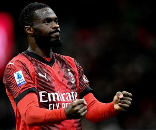 米兰撤回托莫里转会，孔塞桑注入新活力