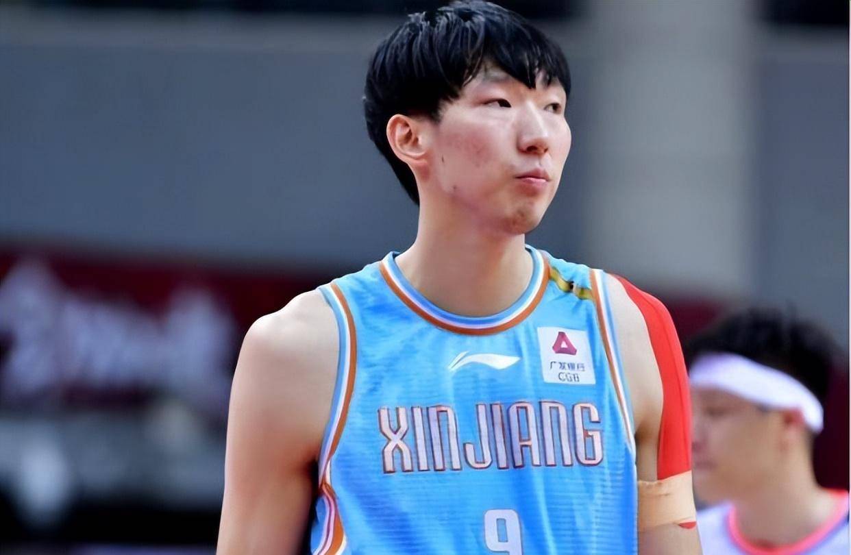 CBA一夜五大里程碑：周琦盖帽超<a href='/ruidianchao-news/ruidianchao-tag/ruidianchao-953.html' style='color: blue;'>姚明</a>，王哲林篮板成就历史第四