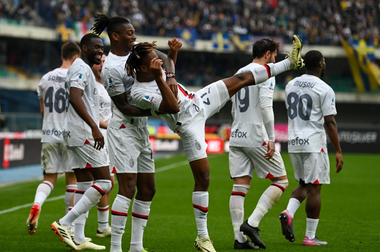 维拉转会新动向：若马伦无缘，或引进米兰边锋丘库埃泽