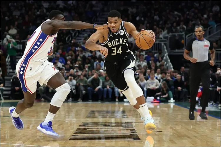 字母哥闪耀赛场，迈向得分新高度