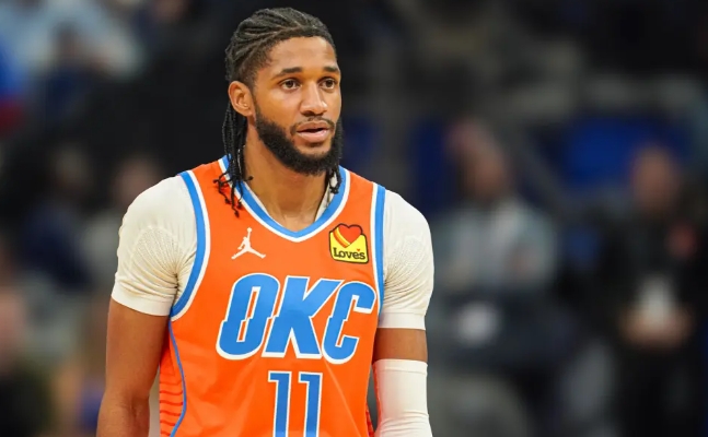 《雷霆 VS 爵士：榜首强者与重建新军的碰撞，胜负悬念几何？