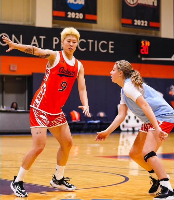 邓雨婷 NCAA 赛场逐梦,闪耀青春光芒