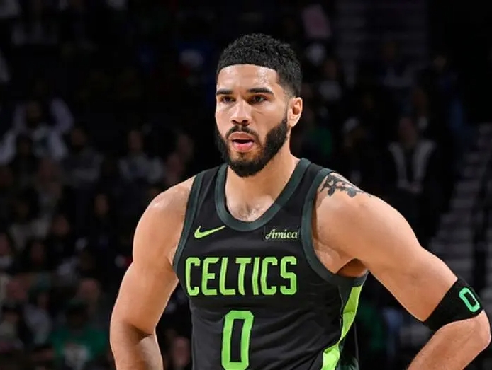 塔特姆末节爆发，凯尔特人击败 76 人