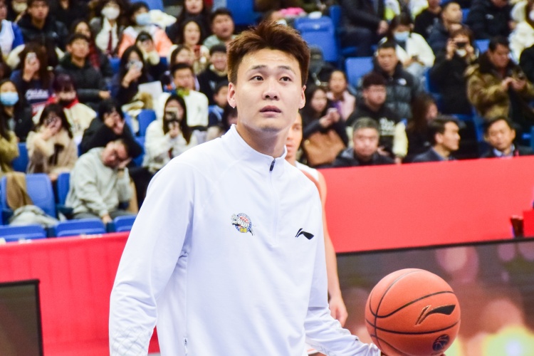 赵睿担纲男篮新队长：以责任为引领，用胜利铸就尊严