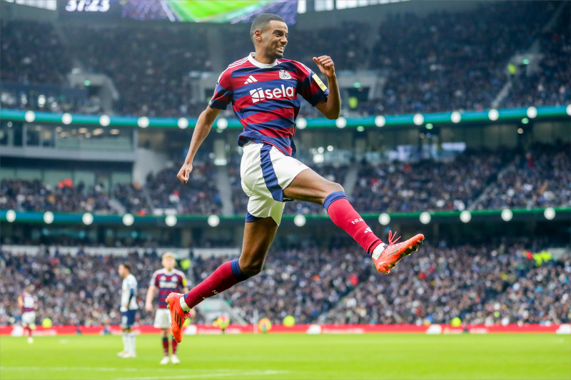 伊萨克成转会市场<a href='/bnbajia-news/bnbajia-tag/bnbajia-18053.html' style='color: blue;'>香饽饽</a>,<a href='/bnbajia-news/bnbajia-tag/bnbajia-18524.html' style='color: blue;'>多家豪门</a>竞相追逐