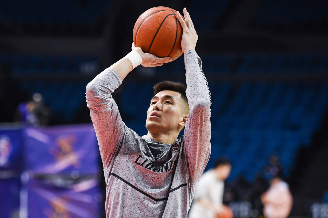 郭艾伦眼部受伤引关注：短暂失明后视力逐步恢复，损失或达800