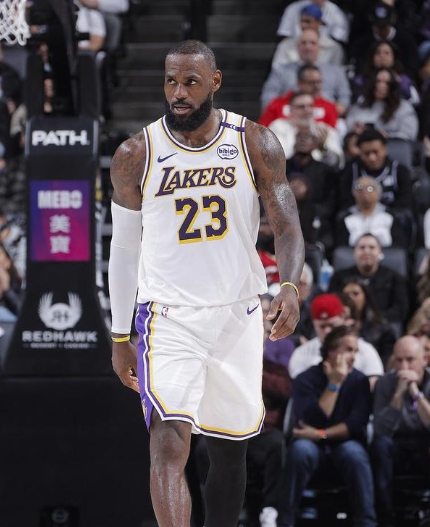 湖人 97-100 惜败黄蜂：一场令人扼腕的失利