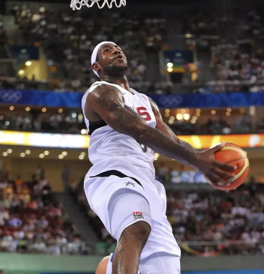 湖人 97-100 惜败黄蜂：一场令人扼腕的失利