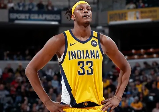 西亚卡姆：猛龙内线霸王，暴扣彰显统治力