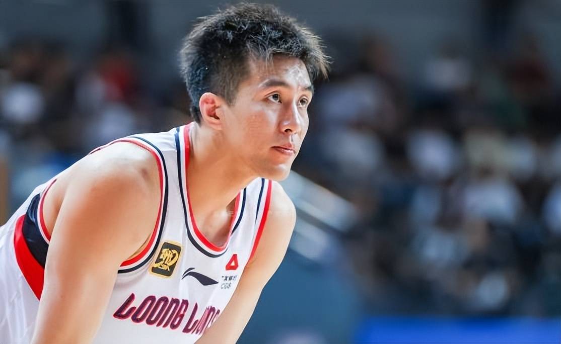 库里附体！徐杰生日夜关键三分助广东大逆转，完胜郭艾伦