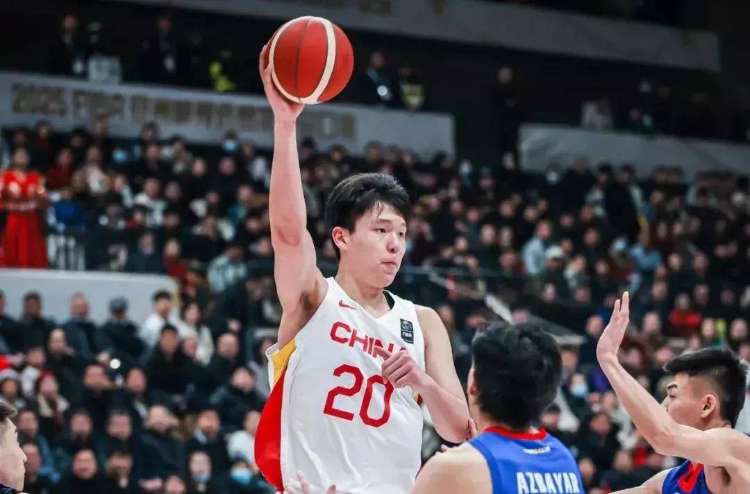 杨瀚森：向詹姆斯学习，冲击NBA之路稳步前行