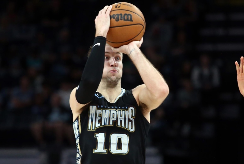 “三分神准”卢克·肯纳德：活塞外线的精准炮台