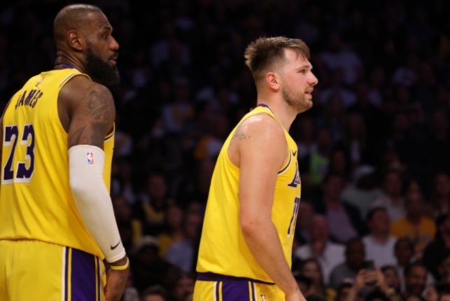 黄绿半场对垒 精彩未完待续