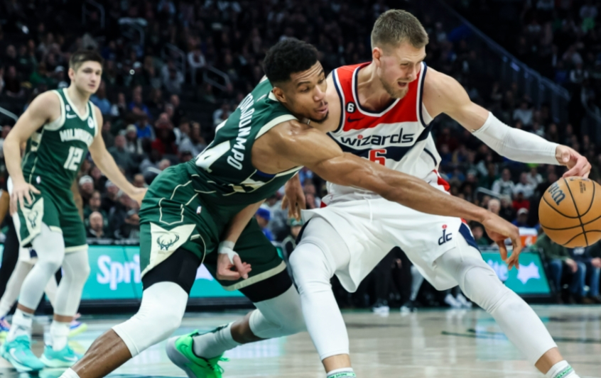 雄鹿背靠背战骑士 伤病缓解迎关键对决