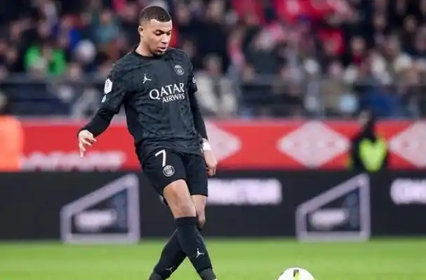 2024夏姆巴佩曾拒巴黎高薪转投皇马，大巴黎无他仍显强大