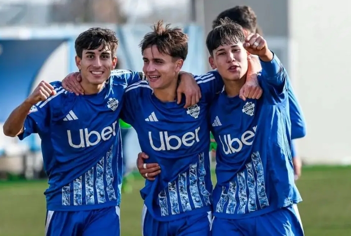 科莫：意甲“升班黑马”的逐梦狂飙