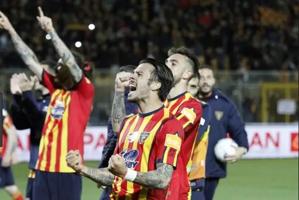 卡利亚里：意甲&ldquo;破浪孤舟&rdquo;的逆旅之光