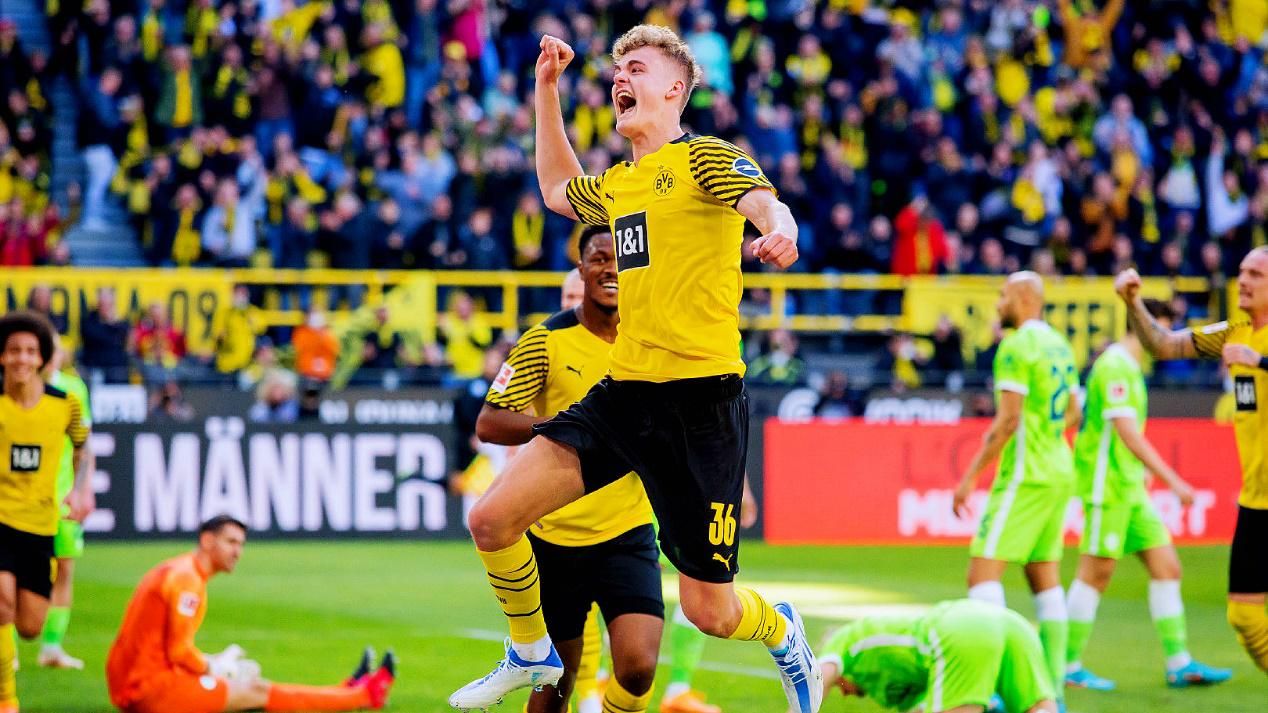多特蒙德：欧冠赛场的“黄黑青春闪电”