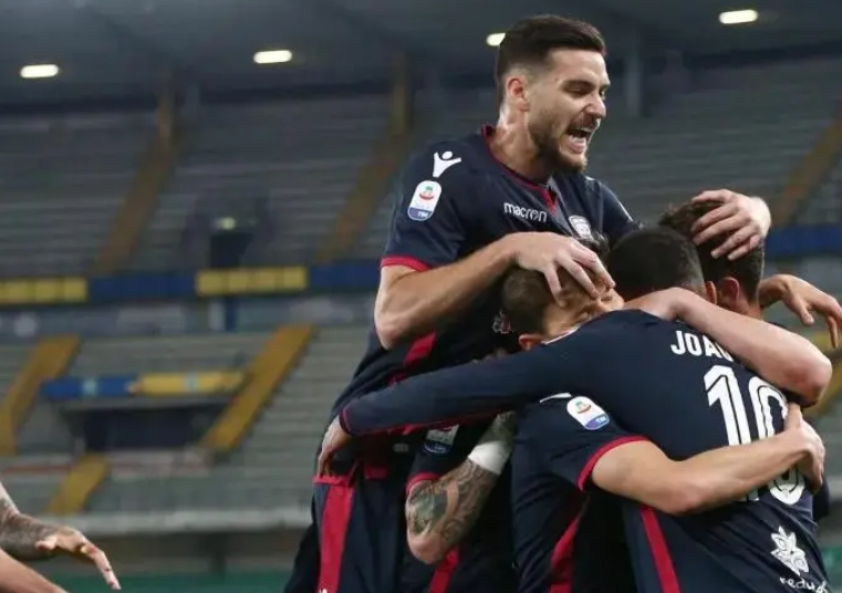 卡利亚里：意甲“红蓝战舰”的破浪保级航