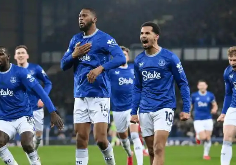 &ldquo;太妃糖的苦甜交织：埃弗顿英超征途风云录&rdquo;