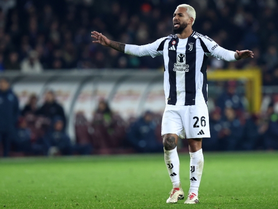 尤文欲售路易斯避免亏损 多队竞逐下家引关注