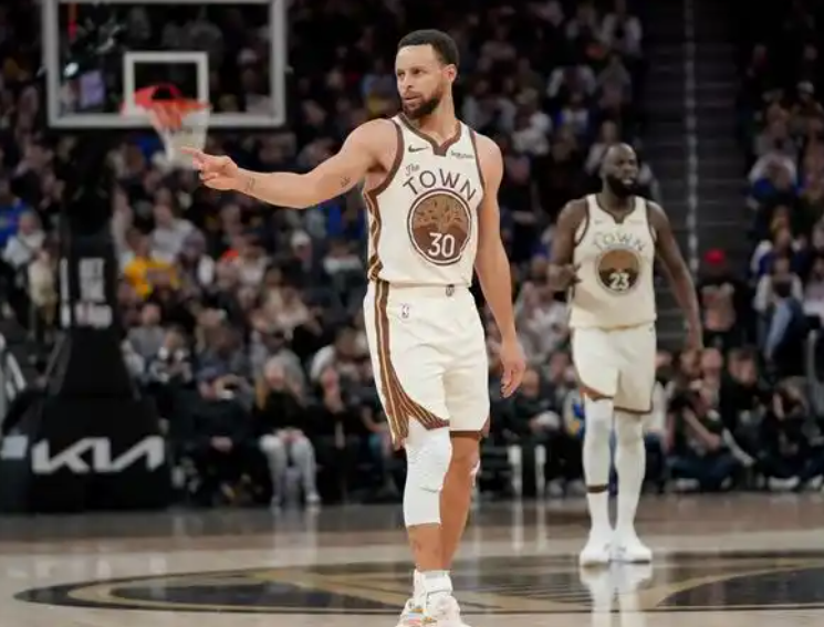 nba直播：留湖人毫无竞争力！詹皇留守只为场外价值